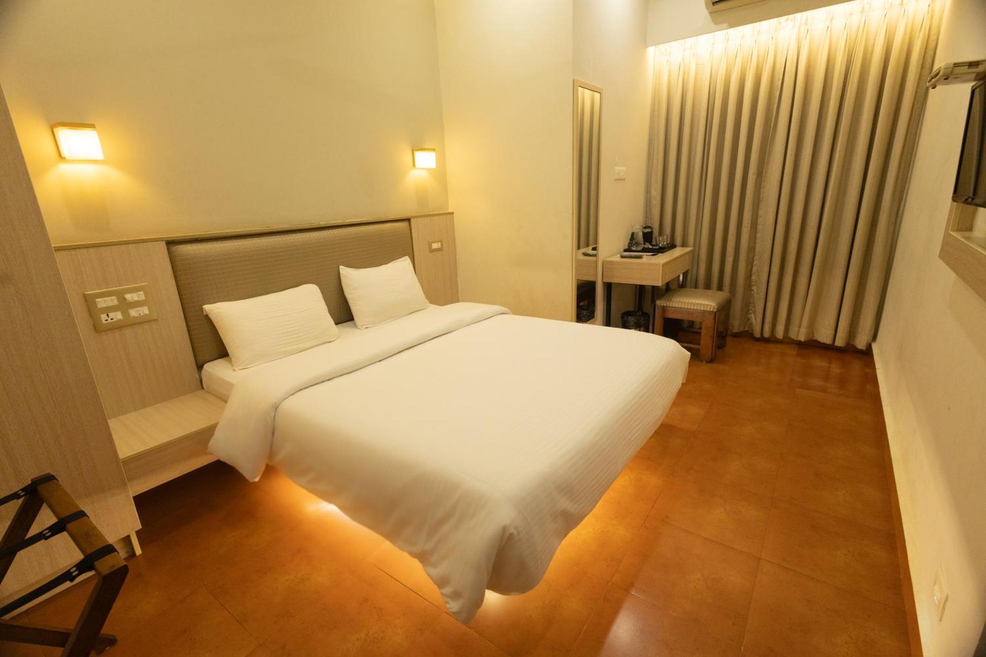 The Nisha Continental Villa Kottayam Exterior photo
